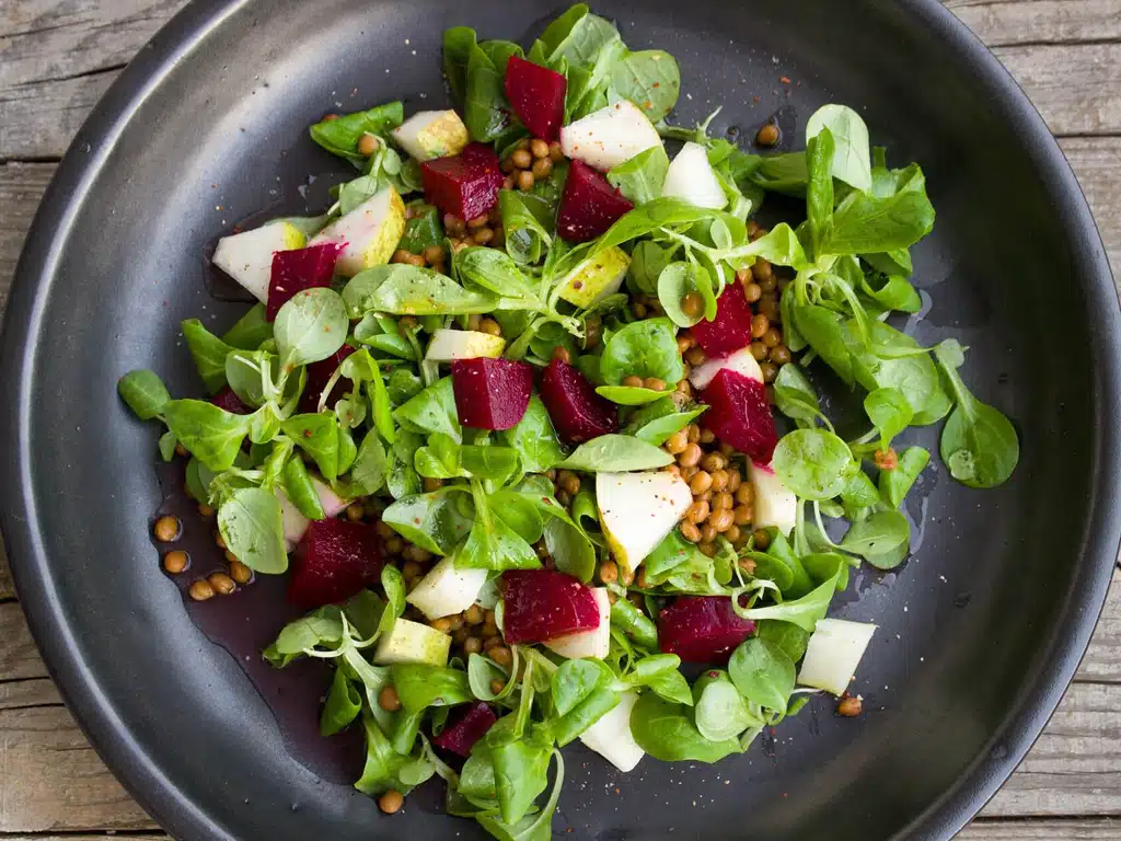 Feldsalat mit Linsen, Rote Bete und Birnen