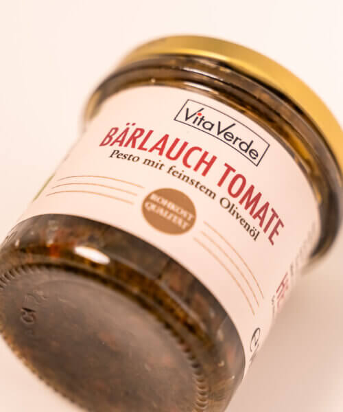 Vita-Verde-Bio-Baerlauch-Tomaten-Pesto-Heldenkraut.2-scaled